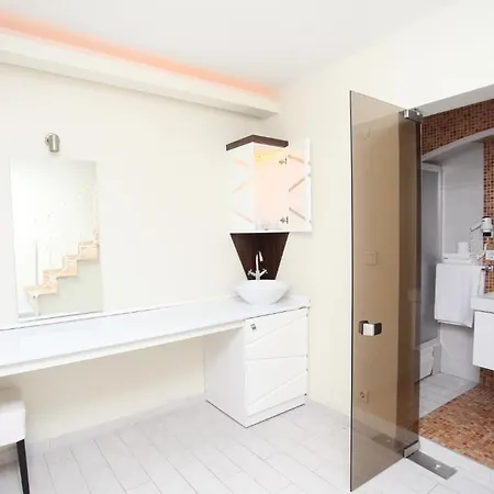 Mio Hotel 3*